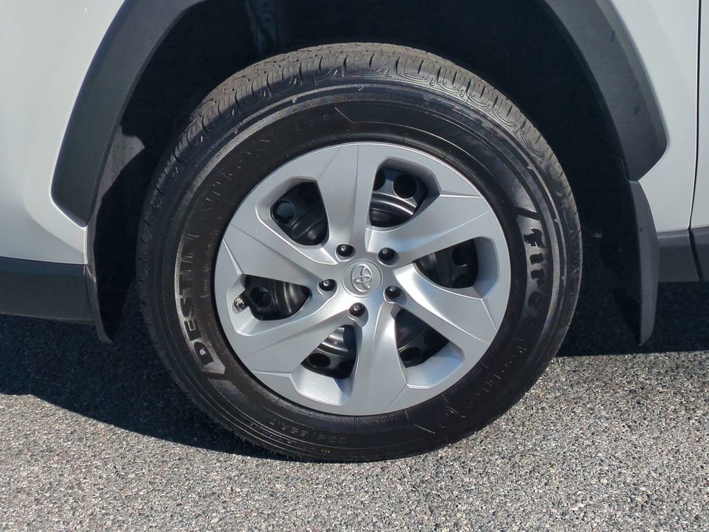 Used 2025 Toyota RAV4 LE image 11