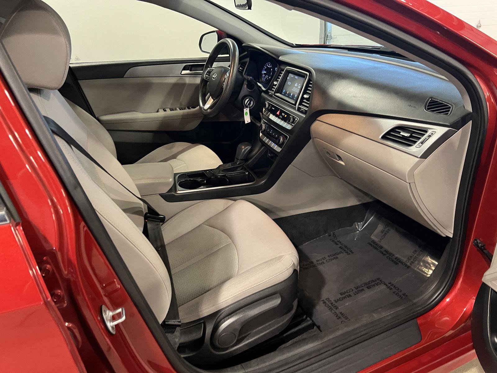 Used 2018 Hyundai Sonata SE FWD image 38