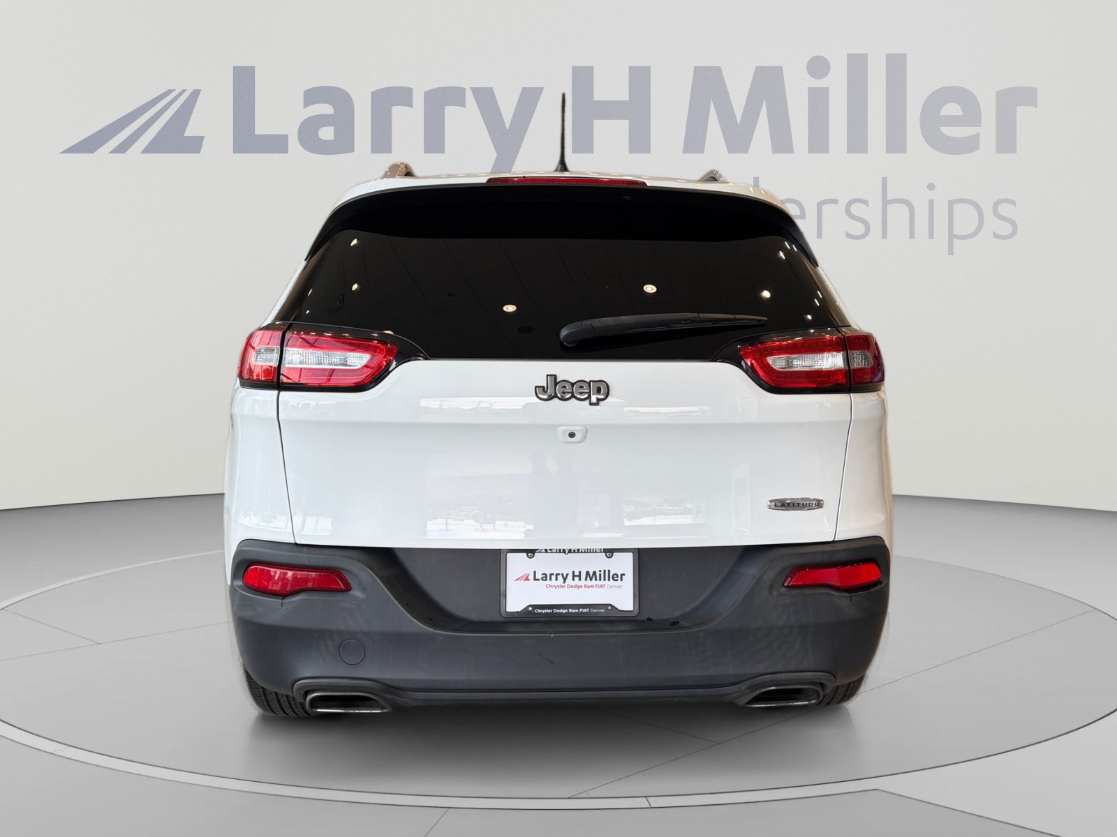 Used 2015 Jeep Cherokee Latitude FWD image 4