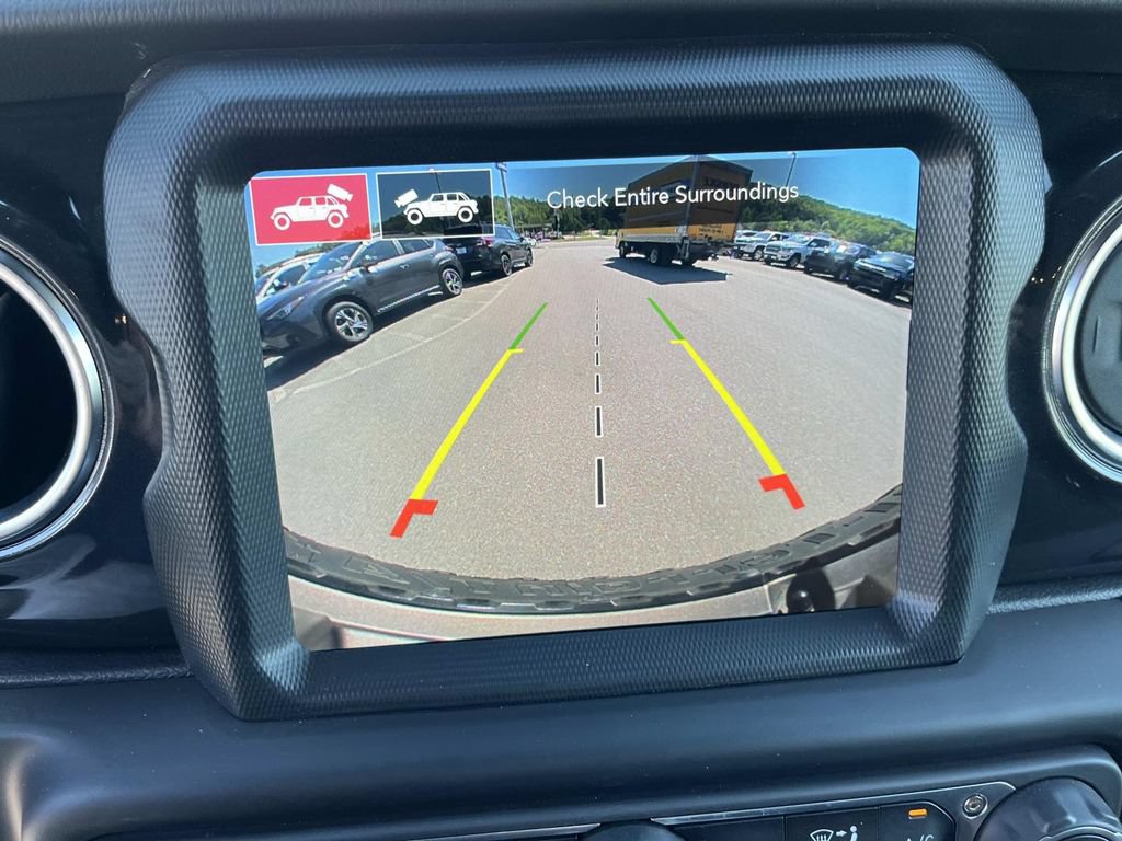 Used 2023 Jeep Wrangler Unlimited Rubicon 392 w/ Trailer Tow Package AWD/4WD image 29
