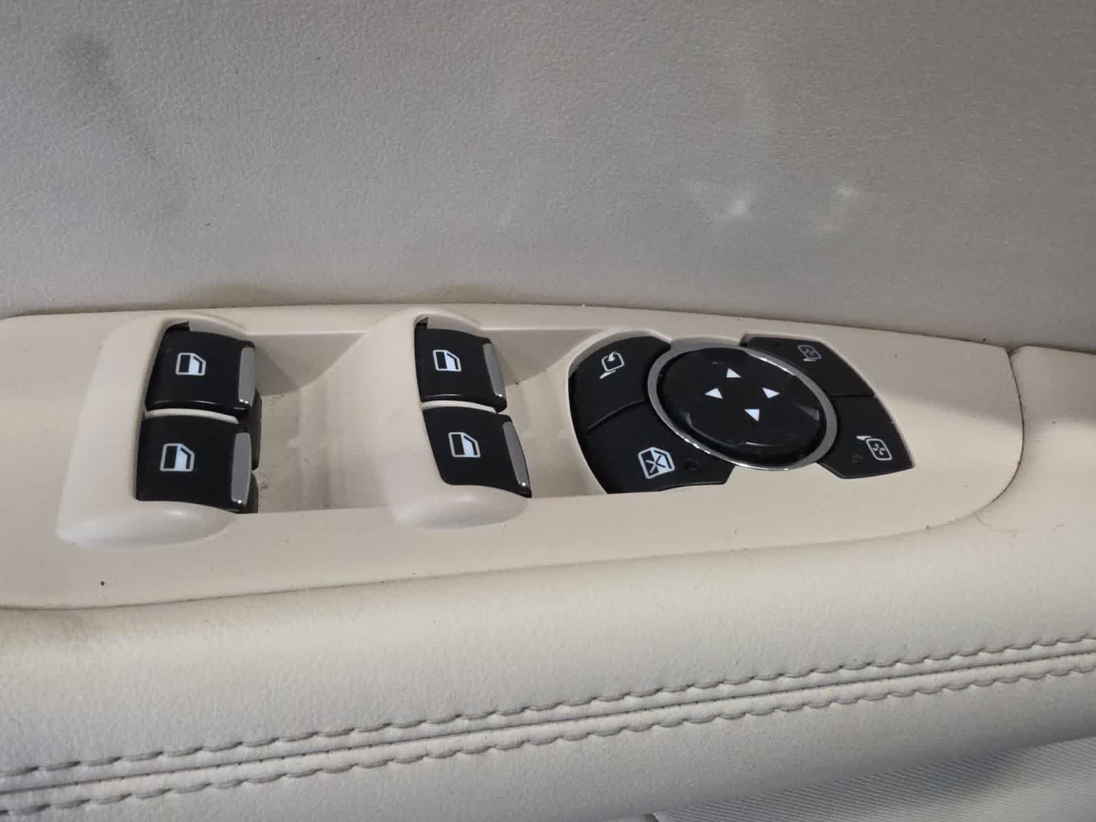 Used 2017 Lincoln MKZ Select w/ Climate Package FWD image 22