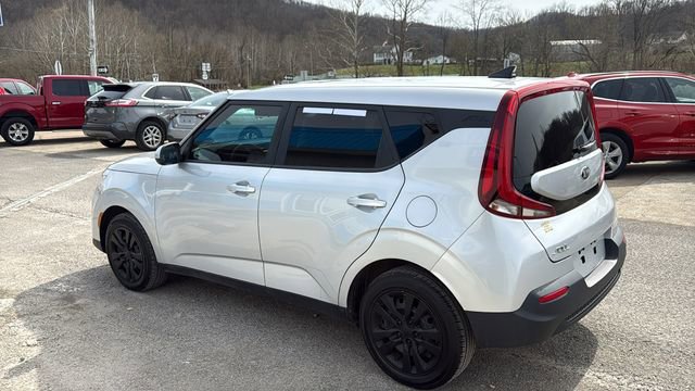 Used 2021 Kia Soul LX FWD image 10