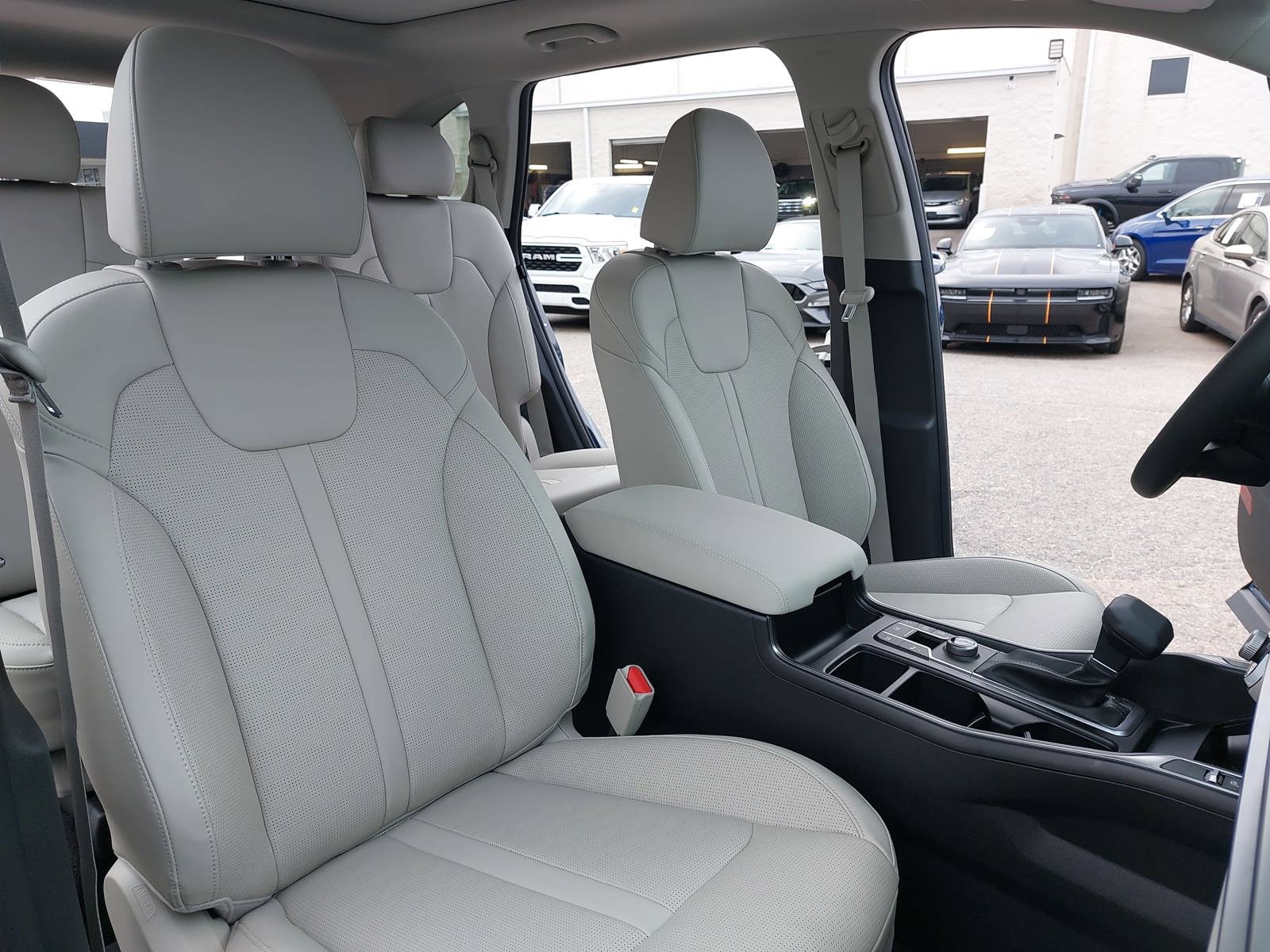 New 2026 Kia Sorento EX w/ EX Premium Package FWD image 10