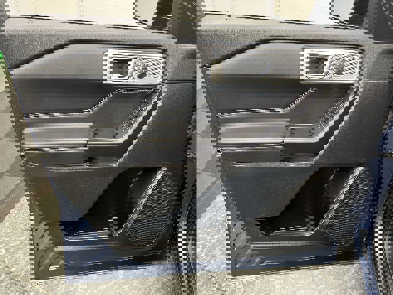 Certified 2020 Ford Explorer ST AWD/4WD image 9