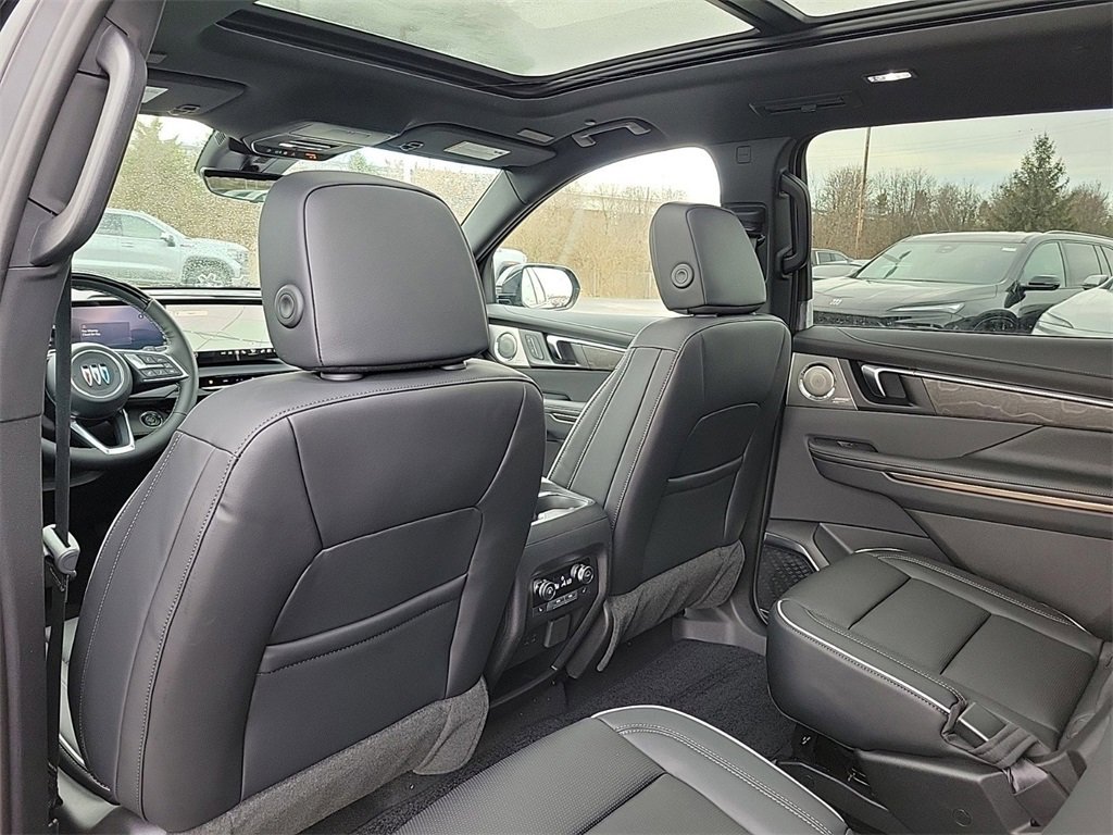 New 2026 Buick Enclave Avenir w/ Super Cruise Package image 13
