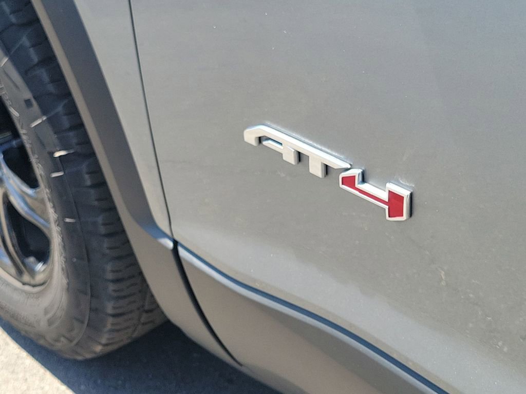 Used 2023 GMC Acadia AT4 w/ Technology Package AWD/4WD image 32