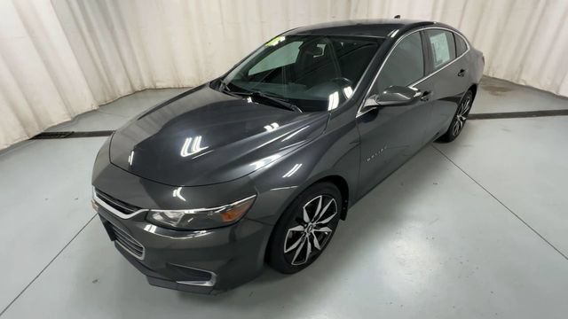 Used 2017 Chevrolet Malibu LT FWD image 4