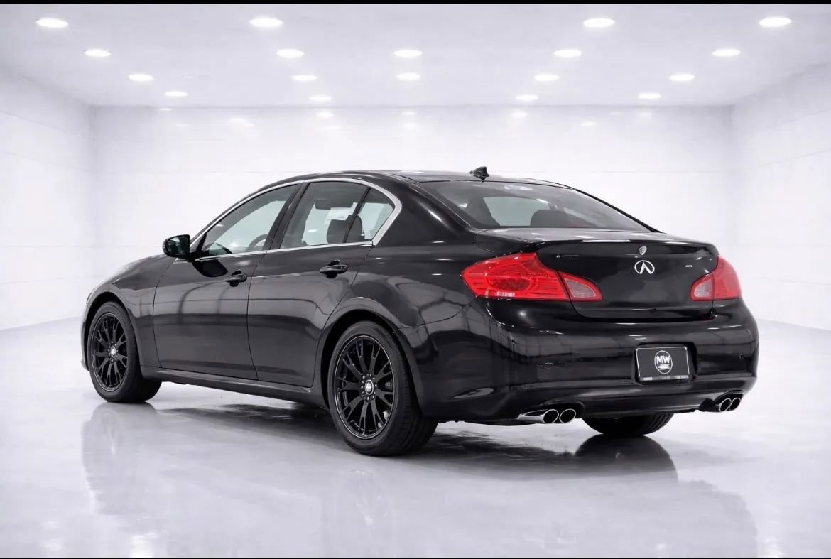 Used 2013 INFINITI G37 x Sedan w/ Premium Pkg image 3