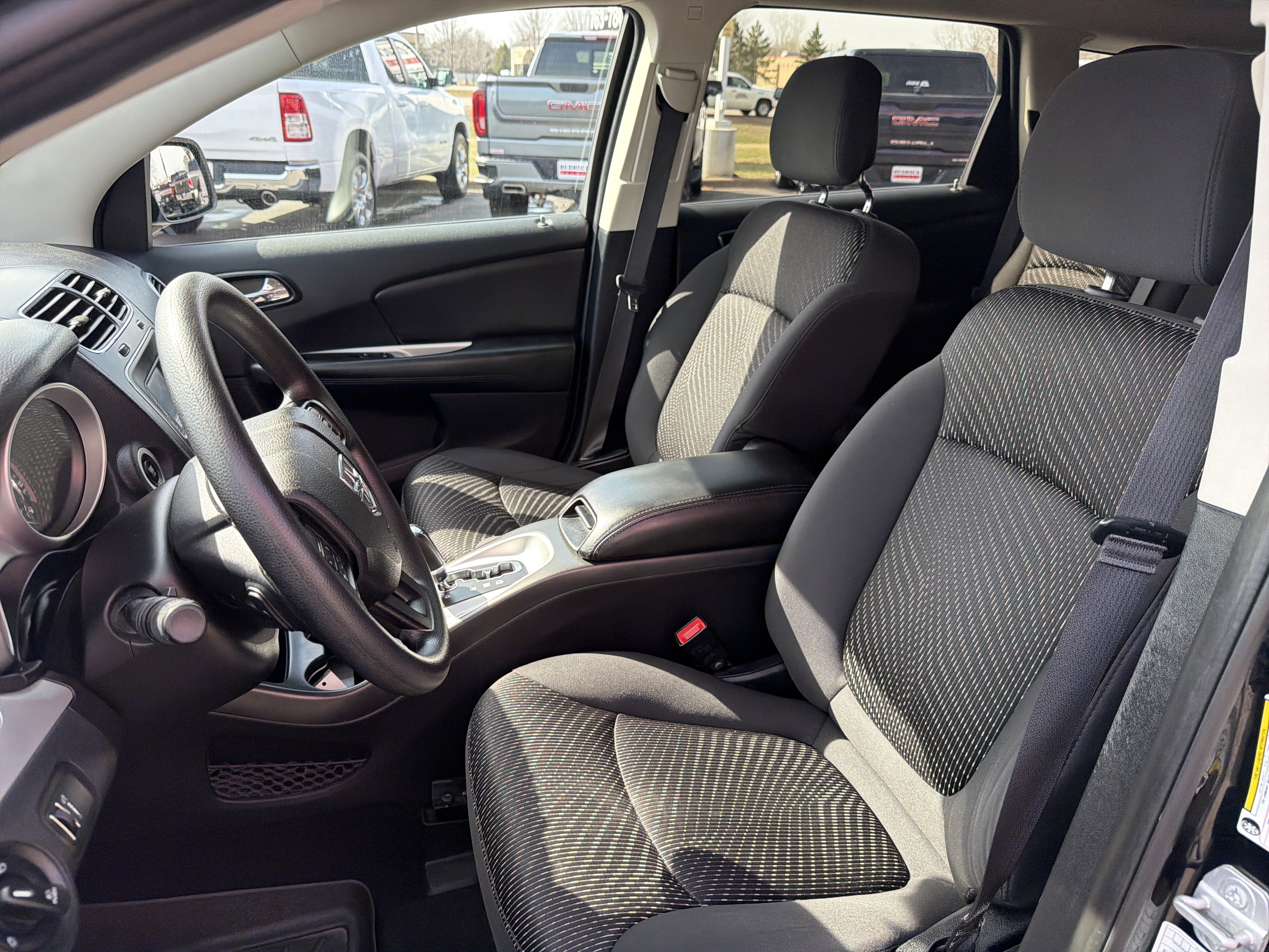 Used 2015 Dodge Journey SXT w/ Flexible Seating Group image 13