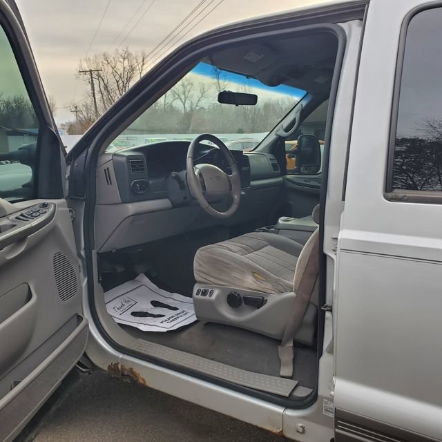 Used 2001 Ford Excursion XLT RWD image 12