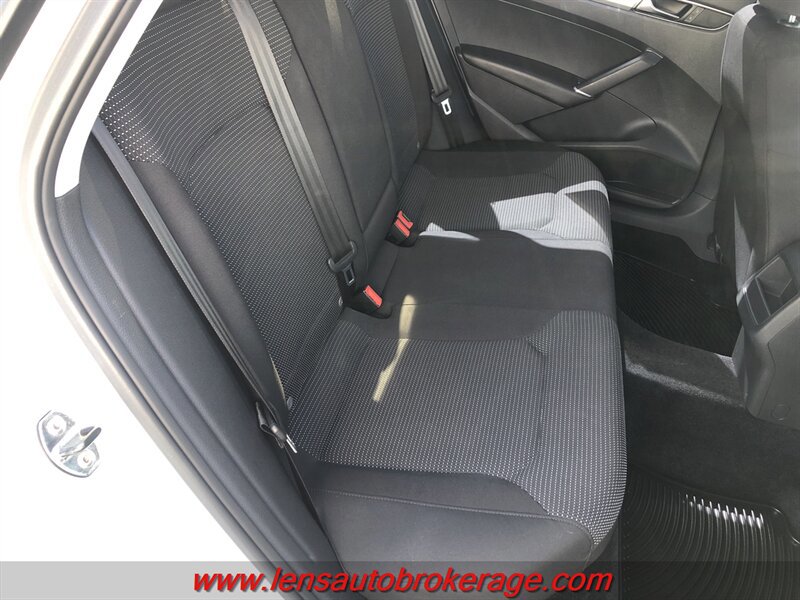Used 2017 Volkswagen Passat 1.8T S FWD image 20