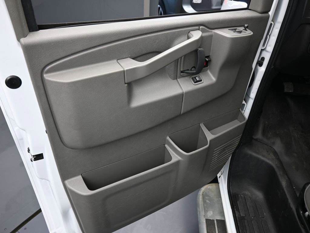Used 2024 Chevrolet Express 2500 w/ Driver Convenience Package image 16