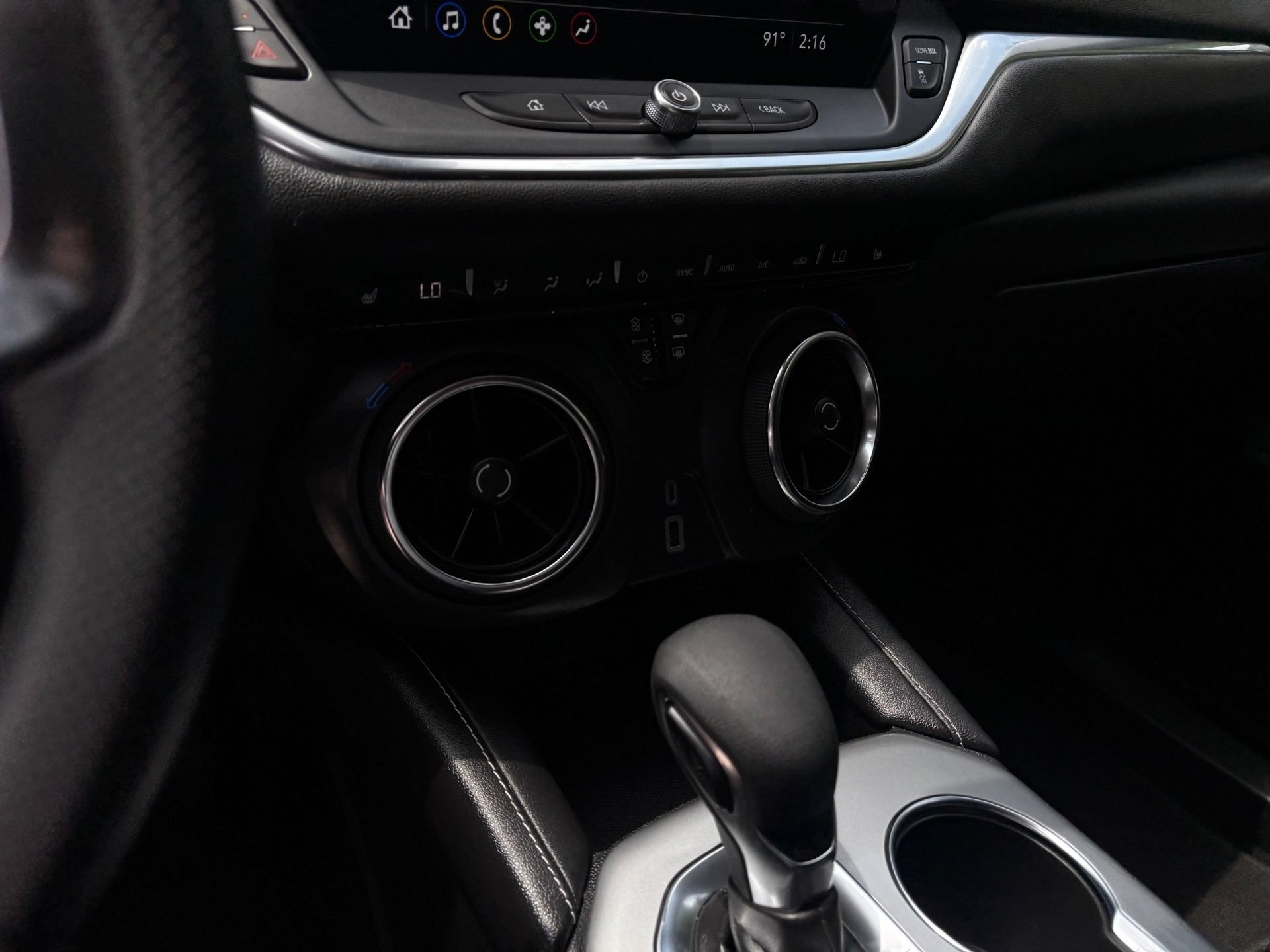 Used 2025 Chevrolet Blazer LT FWD image 19