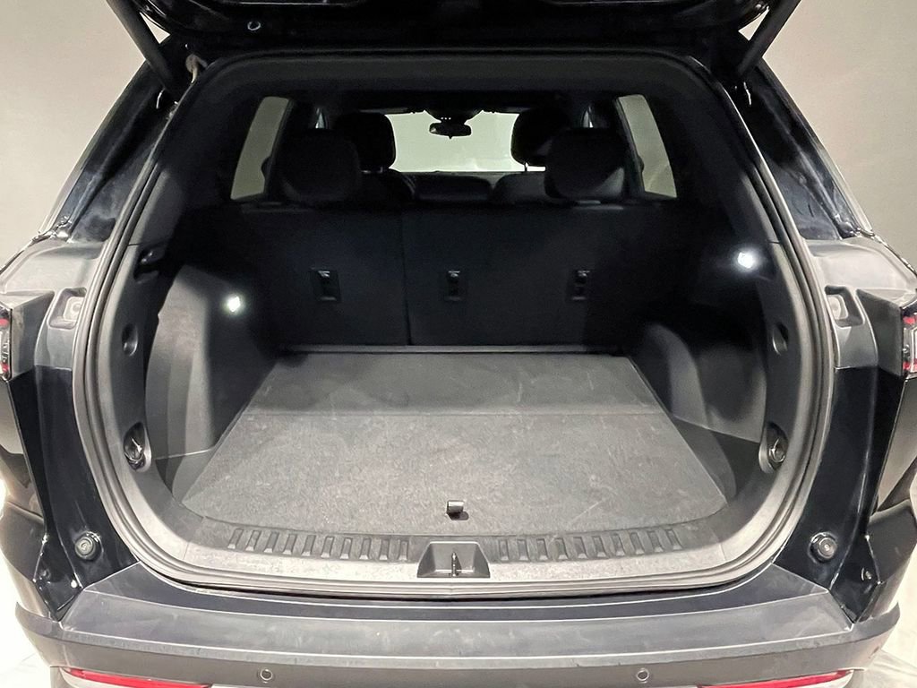Used 2026 Chevrolet Equinox LT w/ Convenience Package II image 5
