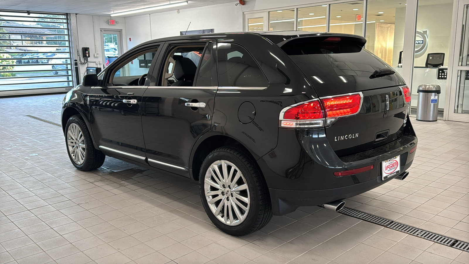 Used 2015 Lincoln MKX AWD w/ Equipment Group 102A image 7