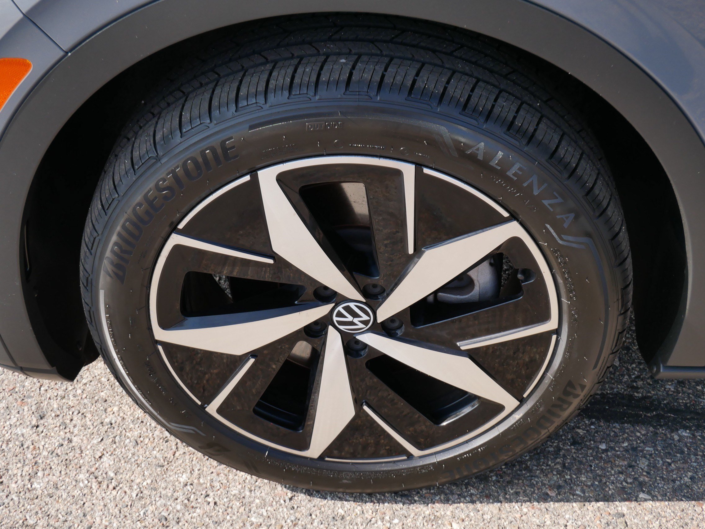 Used 2023 Volkswagen ID.4 Pro S AWD/4WD image 15
