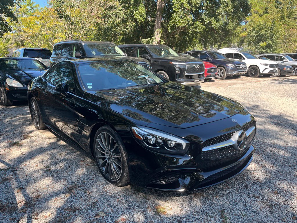 Used 2018 Mercedes-Benz SL 550 image 4