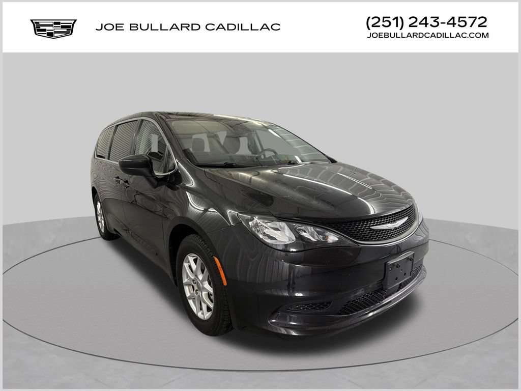 Used 2023 Chrysler Voyager LX FWD image 1