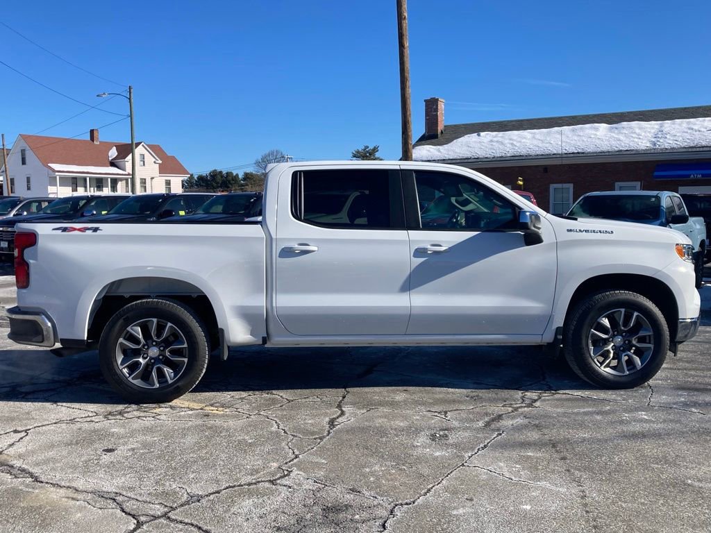 Used 2024 Chevrolet Silverado 1500 LT image 8