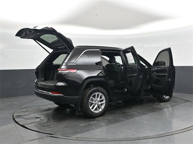 New 2025 Jeep Grand Cherokee Laredo X w/ Luxury Tech Group I image 46