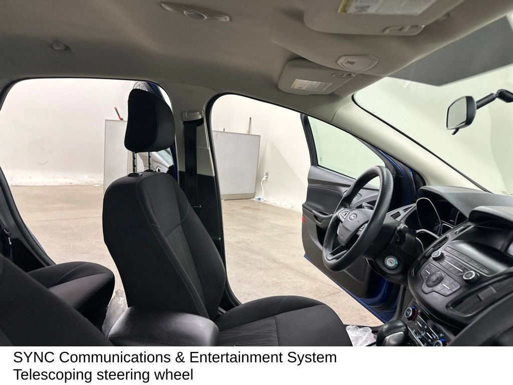 Used 2018 Ford Focus SE w/ SE Appearance Package FWD image 23