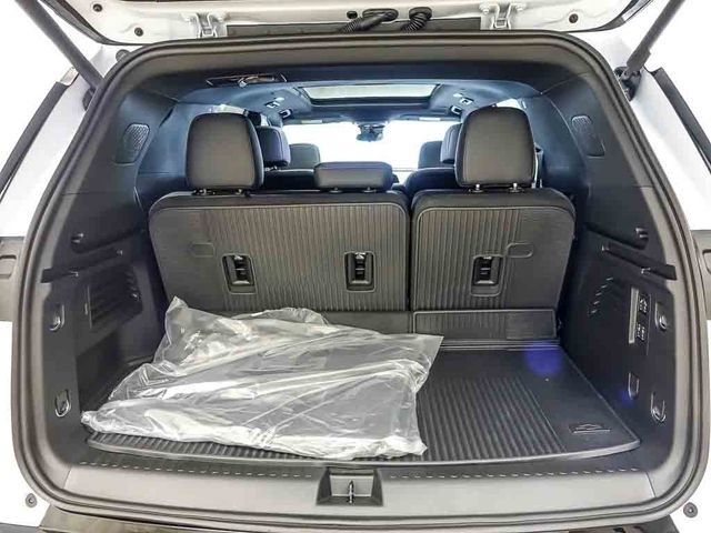 New 2026 Chevrolet Traverse RS w/ LPO, Floor Liner Package AWD/4WD image 23