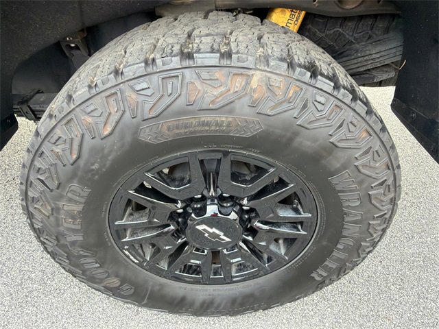 Used 2024 Chevrolet Silverado 2500 ZR2 w/ Technology Package image 19