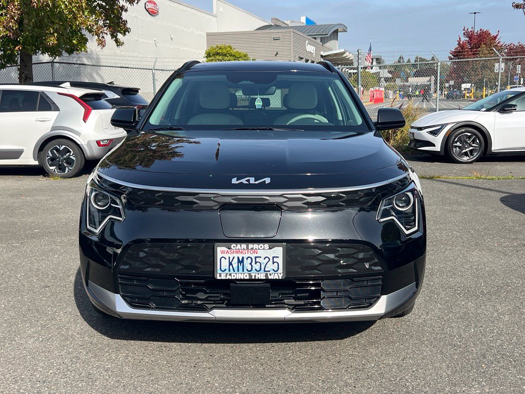Certified 2023 Kia Niro Wind w/ Wind Preserve Package FWD image 4