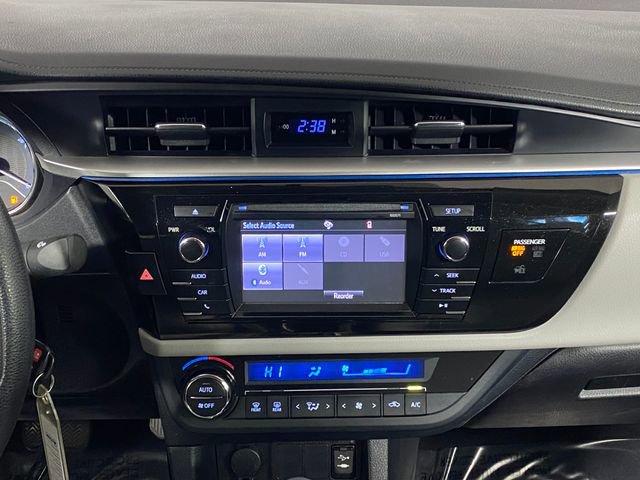 Used 2016 Toyota Corolla LE FWD image 19