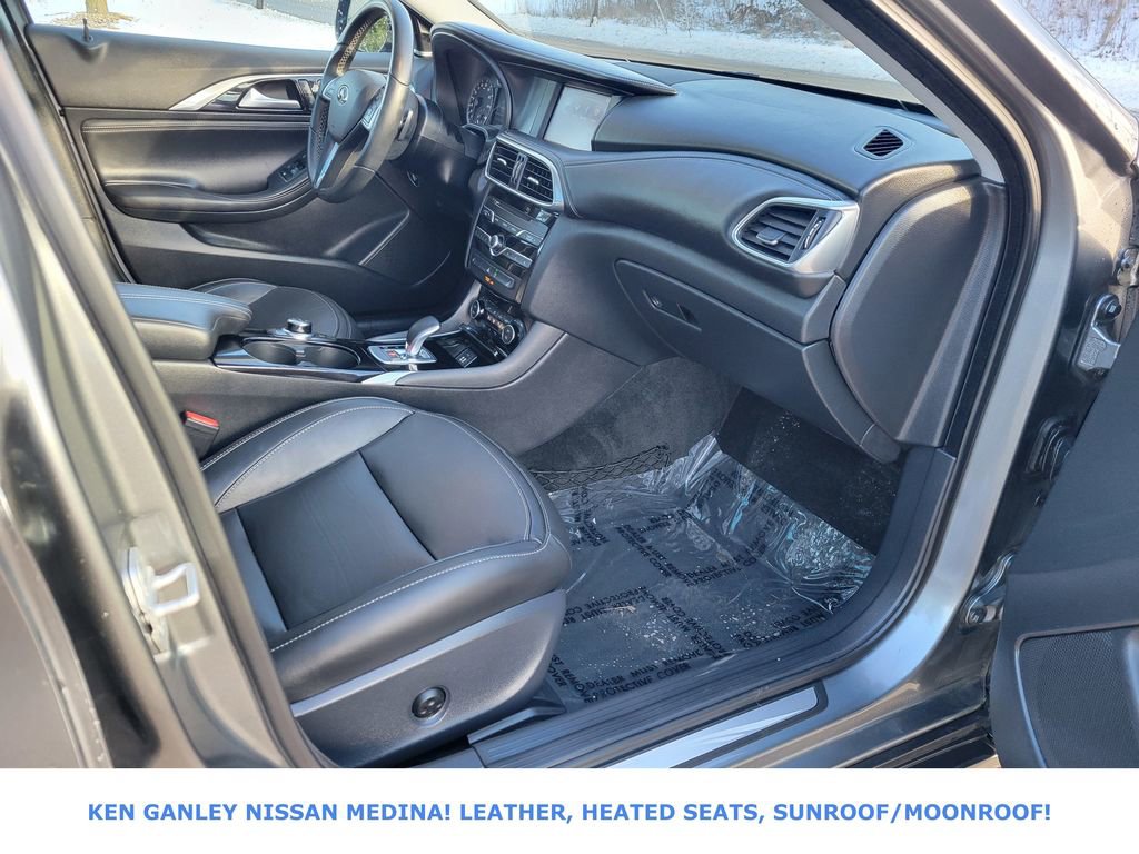 Used 2018 INFINITI QX30 Premium w/ Cargo Package image 52
