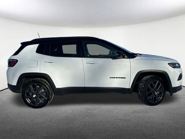 Used 2025 Jeep Compass Limited w/ Sun & Sound Group image 16