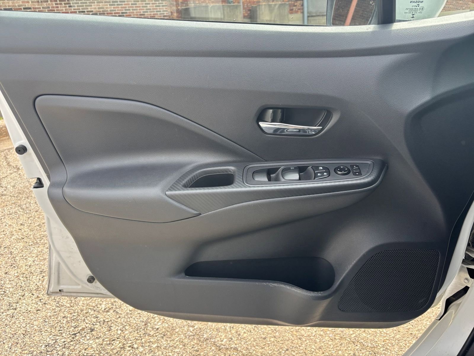 Used 2025 Nissan Versa SV FWD image 18