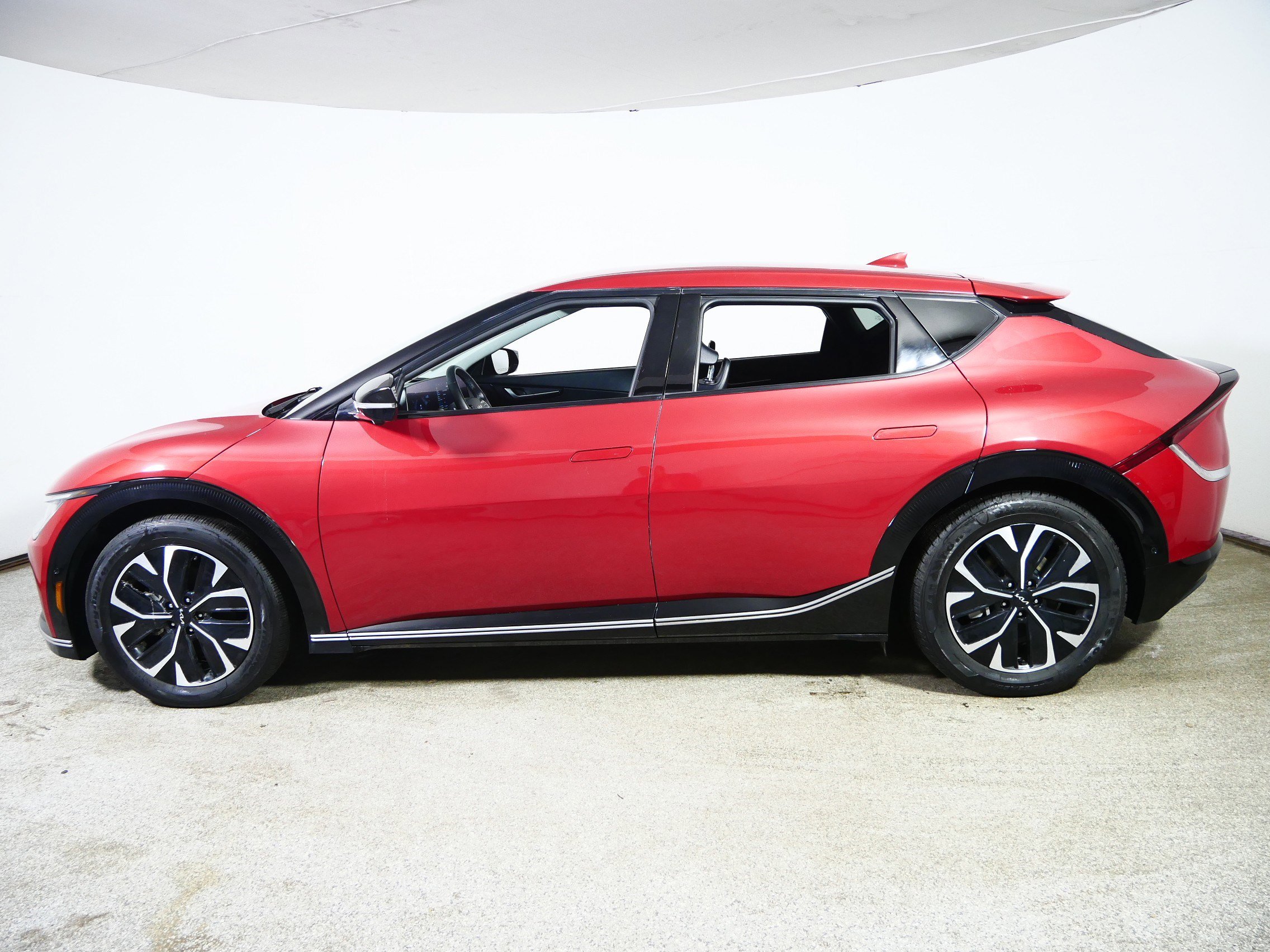 Used 2022 Kia EV6 Wind w/ Wind Technology Package image 4