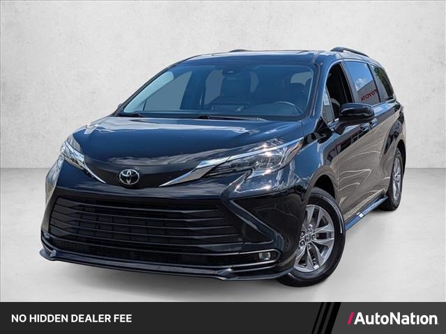 Certified 2026 Toyota Sienna XLE FWD image 1
