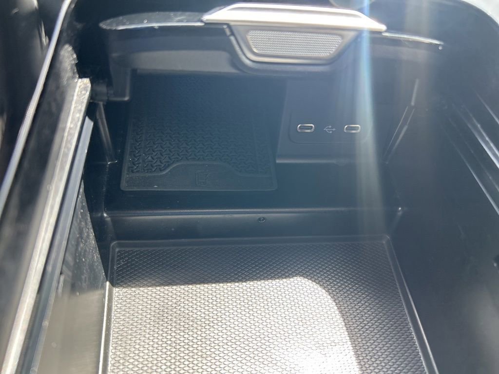 Used 2025 Mercedes-Benz C 300 Sedan image 41