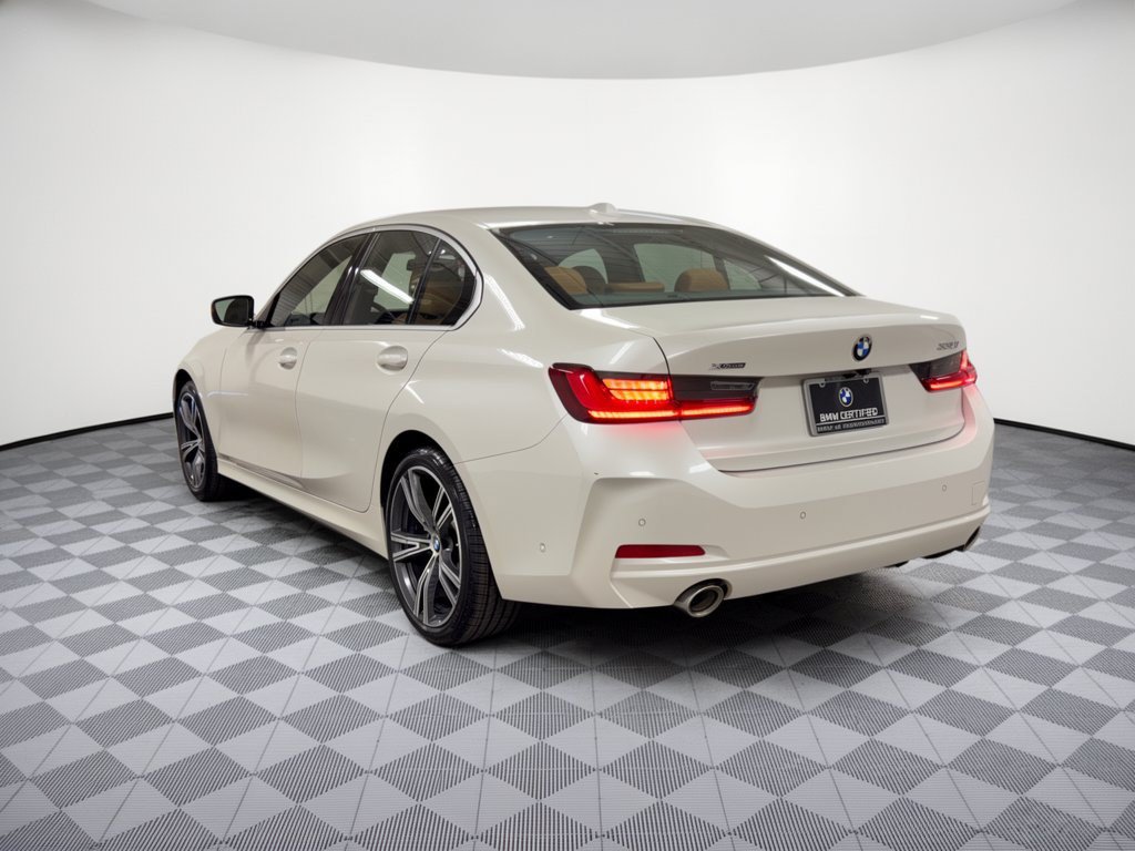 Certified 2024 BMW 330i xDrive Sedan w/ Convenience Package AWD/4WD image 3