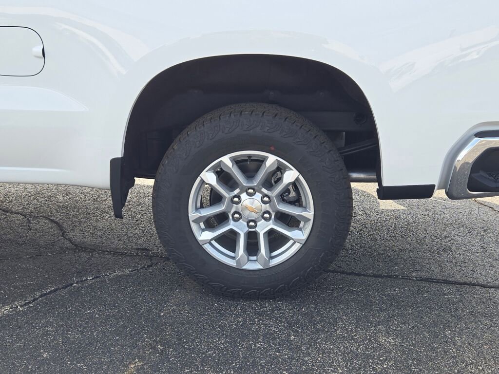 New 2026 Chevrolet Silverado 1500 LT image 17