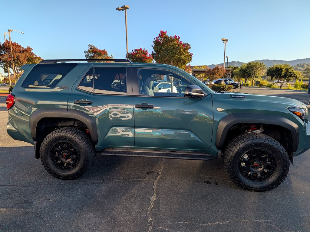 Used 2026 Toyota 4Runner TRD Off-Road Premium AWD/4WD image 13