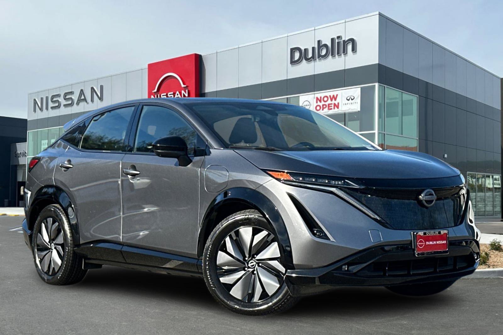 Certified 2024 Nissan Ariya AWD image 2