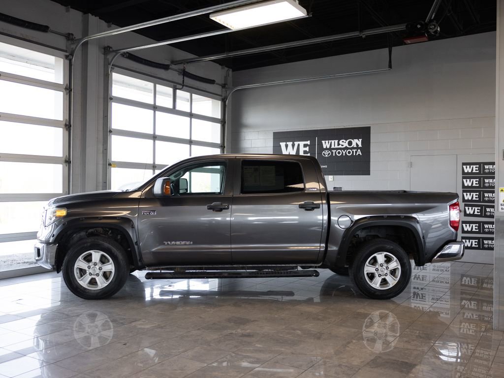 Used 2017 Toyota Tundra SR5 AWD/4WD image 1