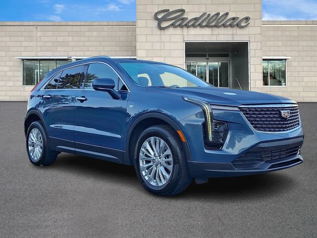 Certified 2024 Cadillac XT4 Luxury w/ Cold Weather Package AWD/4WD video 2