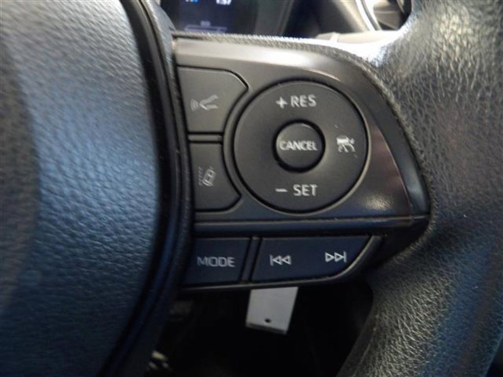 Used 2022 Toyota Corolla LE image 29