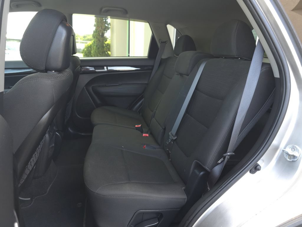 Used 2015 Kia Sorento LX FWD image 14