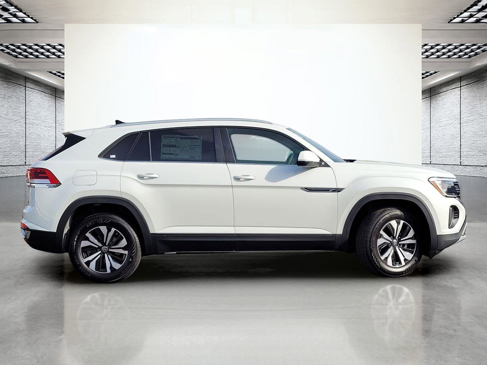New 2026 Volkswagen Atlas Cross Sport SE image 5