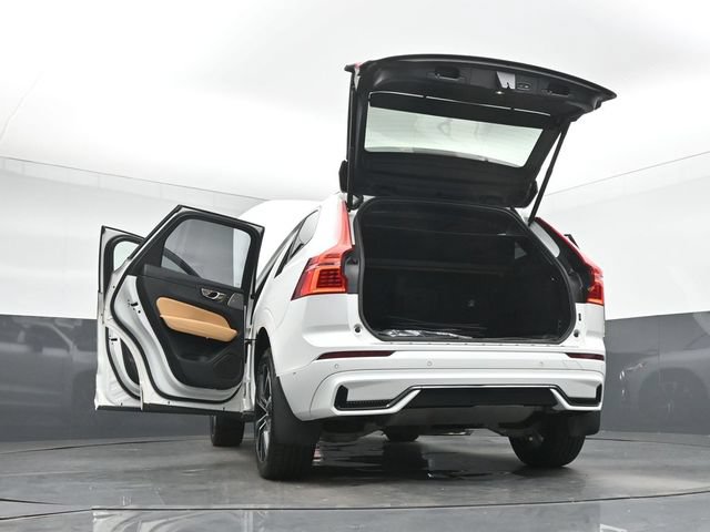 Used 2023 Volvo XC60 B6 Ultimate w/ Protection Package Premier AWD/4WD image 56