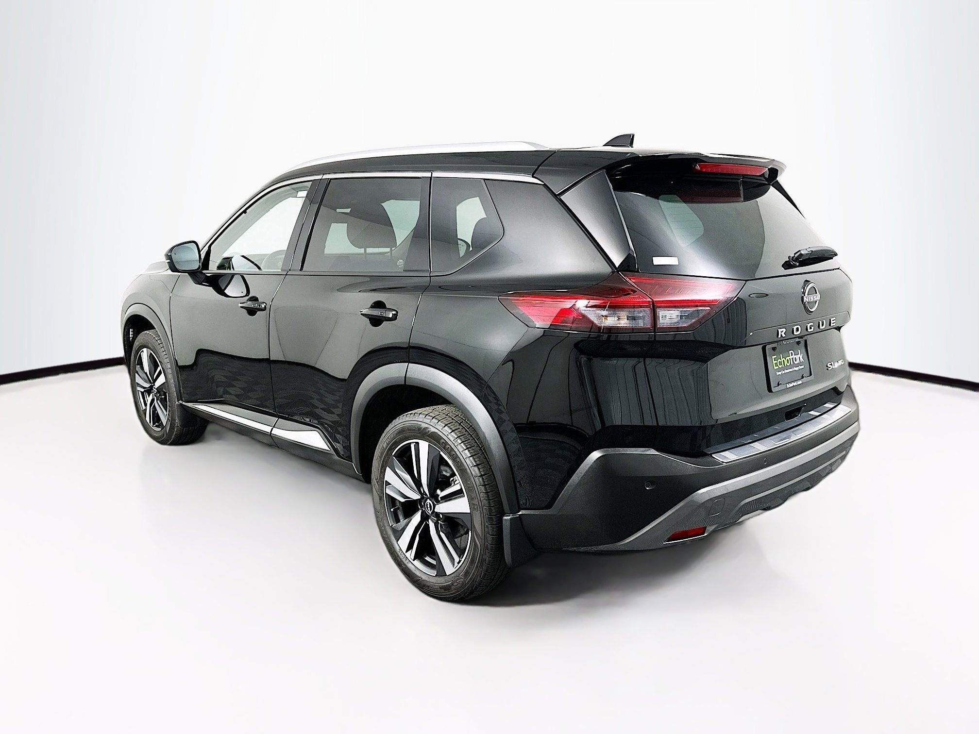 Used 2023 Nissan Rogue SL image 5
