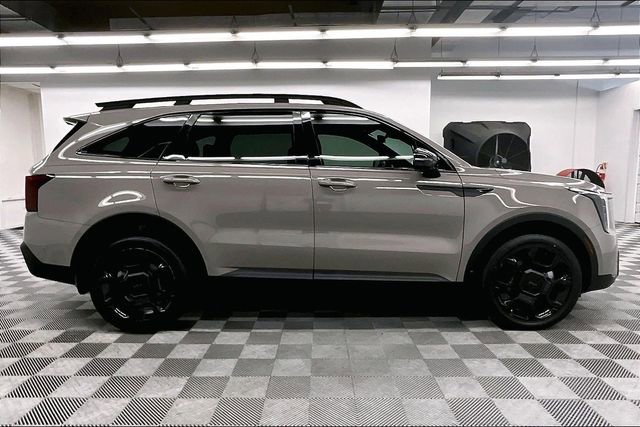 Used 2025 Kia Sorento SX Prestige w/ Olive Brown Leather Package AWD/4WD image 13