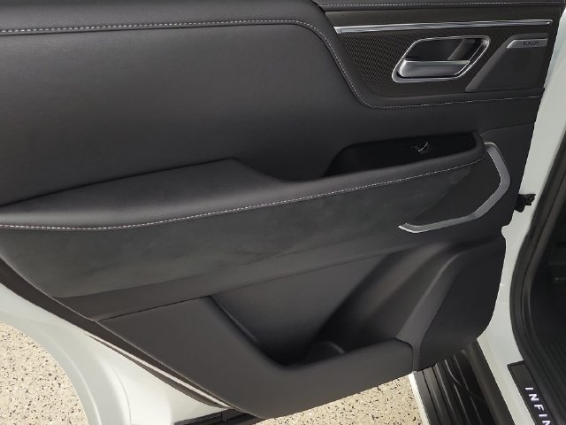 Certified 2026 INFINITI QX80 Luxe RWD image 16