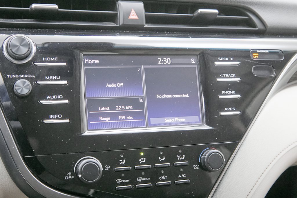 Used 2018 Toyota Camry LE image 17