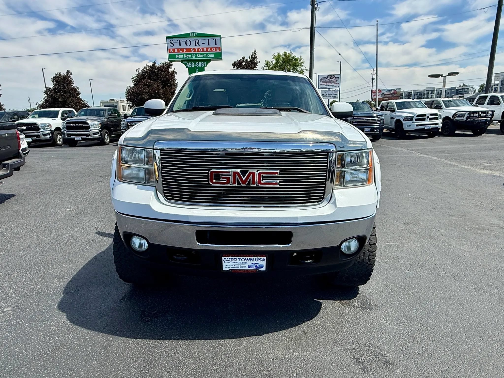 Used 2011 GMC Sierra 2500 SLT w/ SLT Convenience Package AWD/4WD image 8